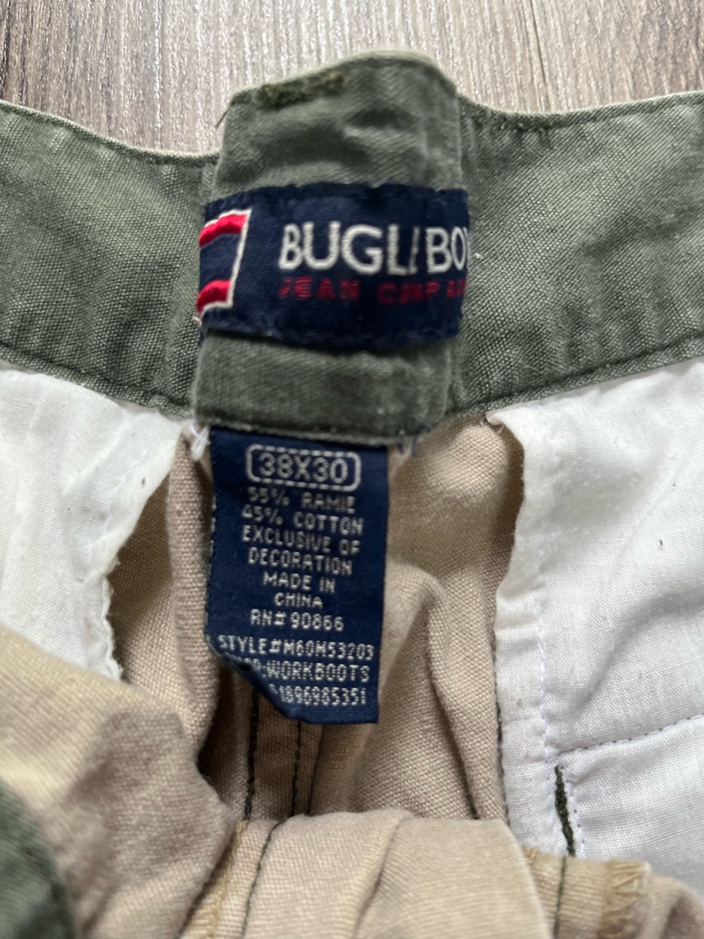 Bugle Boy size 38 x 30 Beige Cargo Pants with Utility Pockets - Picture 3 of 4